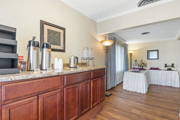 Alvah Halloran & Son Funeral Home gallery image 3